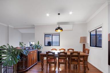 Townhouse Leased - NSW - Flinders - 2529 - Immaculate 3-Bedroom Townhouse For Rent  (Image 2)