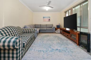 House For Sale - NSW - Medowie - 2318 - COMFORT, CONVENIENCE & STRONG RETURNS IN THE HEART OF MEDOWIE! (Image 2)