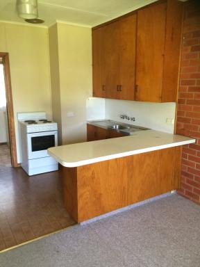 Unit Leased - VIC - Kyabram - 3620 - $245 per week  (Image 2)