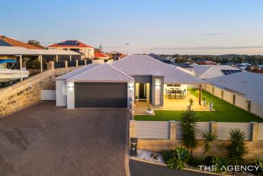 House For Sale - WA - Dawesville - 6211 - Imagine the Kids Have Their Own Space... And So Do You.  (Image 2)