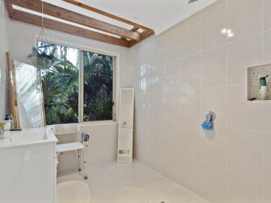 House For Sale - NSW - Old Bar - 2430 - COASTAL RETREAT WITH FUTURE POTENTIAL  (Image 2)