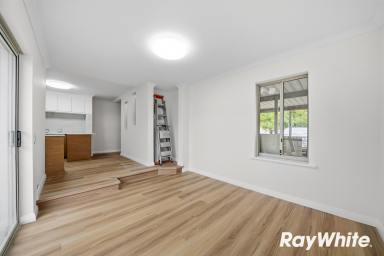 House For Lease - WA - Como - 6152 - Stylishly Renovated Riverside Living (Image 2)