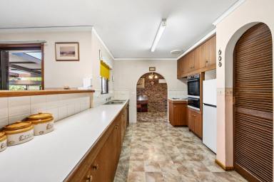 House For Sale - VIC - California Gully - 3556 - Solid Family Home, Great Location. (Image 2)