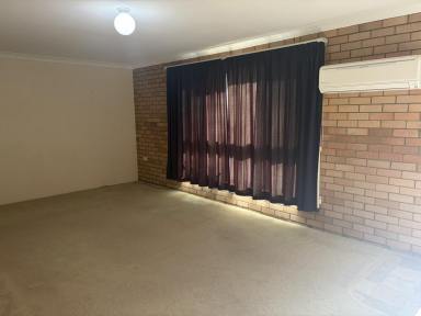 House Leased - NSW - Tamworth - 2340 - Low Maintenance East Tamworth Living (Image 2)