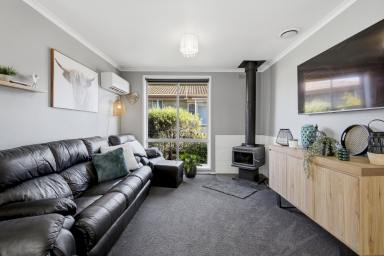 House For Sale - TAS - Waverley - 7250 - Move In Ready on Magnet  (Image 2)