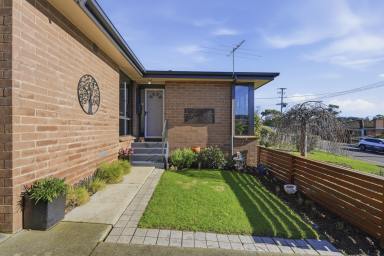 House For Sale - TAS - Waverley - 7250 - Move In Ready on Magnet  (Image 2)