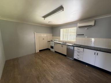House For Sale - NSW - Gilgai - 2360 - Neat and Tidy Home - On a large 1011m2 block  (Image 2)