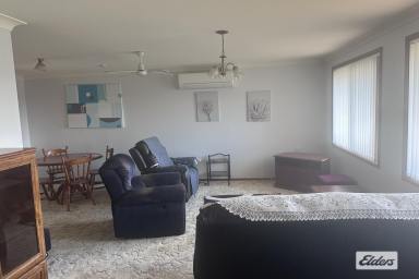 House For Lease - NSW - Taree - 2430 - Comfortable 2 Bedroom Home with Sunroom & Rear Access (Image 2)