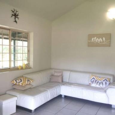 House For Lease - NT - Humpty Doo - 0836 - Self-Contained Granny Flat on Shared Rural Property (Image 2)