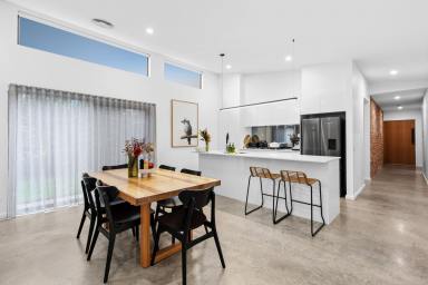 House For Sale - VIC - Strathfieldsaye - 3551 - Contemporary Style, Premium Family Living  (Image 2)
