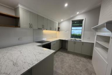 House For Lease - NSW - Glen Oak - 2320 - CHARMING COUNTRY COTTAGE  (Image 2)