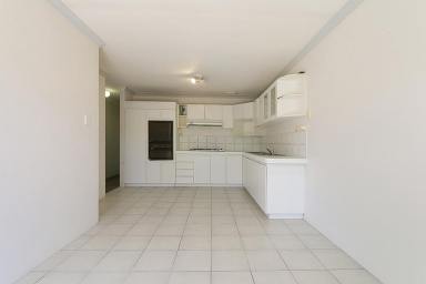 Villa For Lease - WA - Maylands - 6051 - RIVER WALKING DISTANCE - GREAT LOCATION (Image 2)