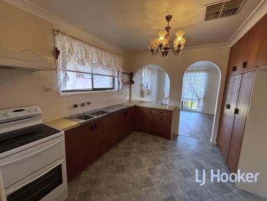 House Leased - NSW - Inverell - 2360 - Comfortable Family Home in a Great Location (Image 2)