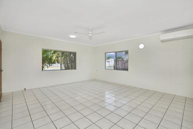House For Lease - QLD - Bentley Park - 4869 - UNFURNISHED HOME WITH A LARGE SHED IN BENTLEY PARK!  (Image 2)