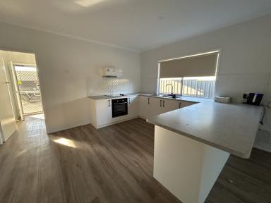 House For Lease - NSW - Tamworth - 2340 - Low Maintenance 2 Bedroom House in Oxley Vale (Image 2)