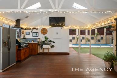 House For Sale - WA - Shoalwater - 6169 - A home for family, friends and weekends (Image 2)