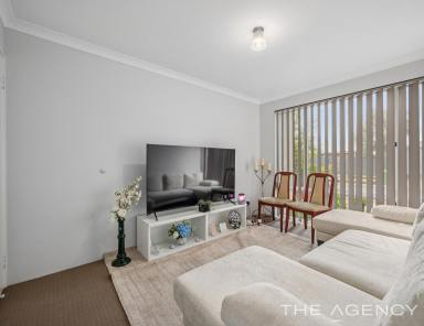 House For Sale - WA - Treeby - 6164 - RESIDENTIAL LIVING (Image 2)