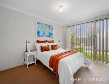 House For Sale - WA - Treeby - 6164 - EYE CATCHER!  (Image 2)