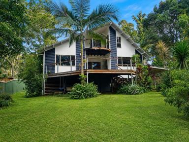 House For Sale - QLD - Macleay Island - 4184 - "Chalet on Blue Bay" - Room for all the Family with Water Views in a Tranquil Setting!  (Image 2)