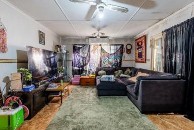 House For Sale - QLD - Kearneys Spring - 4350 - Renovate, Redevelop or Reimagine – Prime Kearneys Spring  (Image 2)