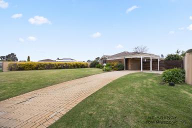 House For Sale - WA - Beckenham - 6107 - Feature Packed Living on 697sqm with Huge Shed (Image 2)