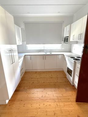 House Leased - NSW - Goulburn - 2580 - QUIET LOCATION - SUNNY OUTLOOK (Image 2)