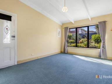 House For Sale - TAS - East Devonport - 7310 - Great for Families  (Image 2)