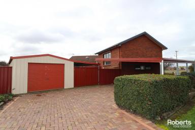 House For Lease - TAS - Longford - 7301 - FLEXIBLE FAMILY LIVING IN LONGFORD  (Image 2)