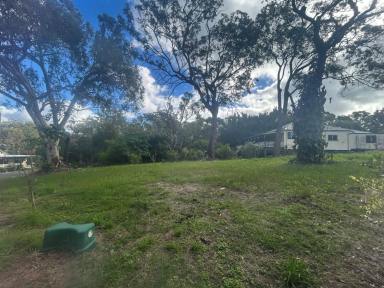 House For Sale - QLD - Macleay Island - 4184 - Spacious Island Home on 1,875m² – Packed with Potential  (Image 2)