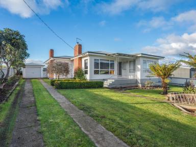 Lifestyle For Sale - TAS - Sheffield - 7306 - Country Charm, Space & Spectacular Mt Roland Views (Image 2)