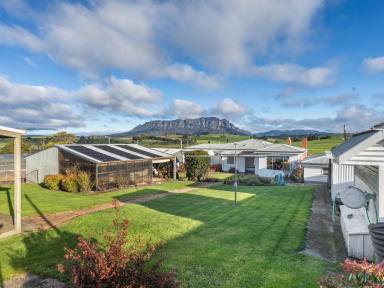 Lifestyle For Sale - TAS - Sheffield - 7306 - Country Charm, Space & Spectacular Mt Roland Views (Image 2)