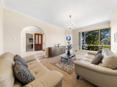 House For Sale - WA - Coogee - 6166 - The Essence of Family Living!  (Image 2)