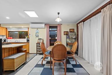 House For Sale - VIC - Tootgarook - 3941 - Classic Home with Great Potential  (Image 2)