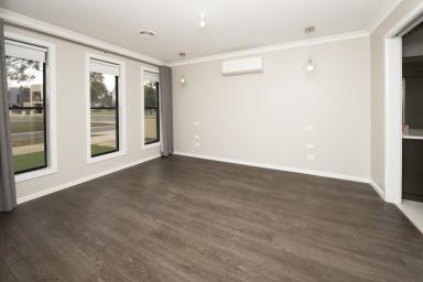 House For Sale - VIC - Swan Hill - 3585 - Spacious Family Living in a Low-Maintenance Setting  (Image 2)