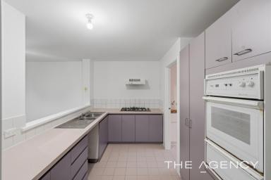 Townhouse For Sale - WA - Burswood - 6100 - Modern Lifestyle, Leafy Outlook and Secure Living in Burswood! (Image 2)