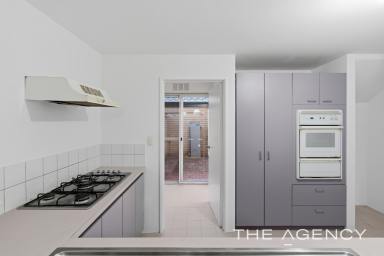 Townhouse For Sale - WA - Burswood - 6100 - Modern Lifestyle, Leafy Outlook and Secure Living in Burswood! (Image 2)