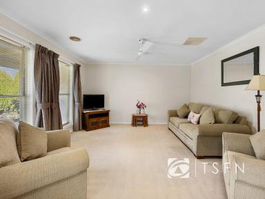 House For Sale - VIC - Strathfieldsaye - 3551 - Comfort and convenience in prime Strathfieldsaye location  (Image 2)