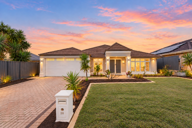 House For Sale - WA - Aveley - 6069 - Full Sized Family Living in the Heart of Aveley﻿  (Image 2)