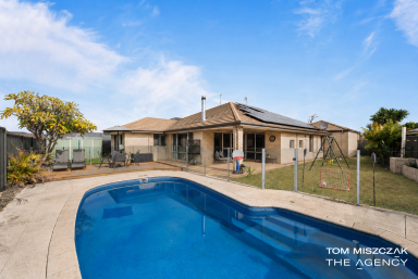 House For Sale - WA - Aveley - 6069 - Full Sized Family Living in the Heart of Aveley﻿  (Image 2)