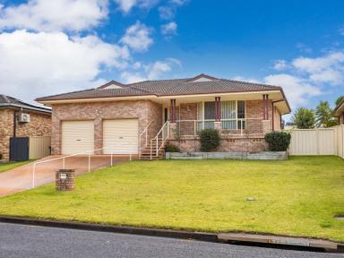 House For Lease - NSW - Old Bar - 2430 - Neat & Spacious Home Close to Everything  (Image 2)