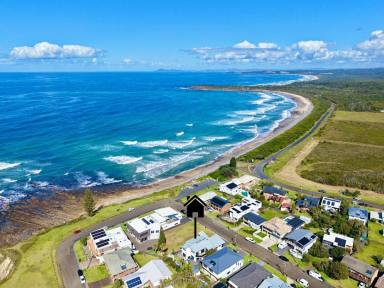 Unit For Lease - NSW - Wallabi Point - 2430 - COASTAL LIVING WITH SPECTACULAR OCEAN VIEWS  (Image 2)