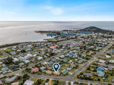House For Lease - TAS - Bicheno - 7215 - Bright three-bedroom home with water views (Image 2)