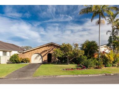 House For Sale - NSW - Forster - 2428 - Original, Immaculate & Packed with Potential (Image 2)