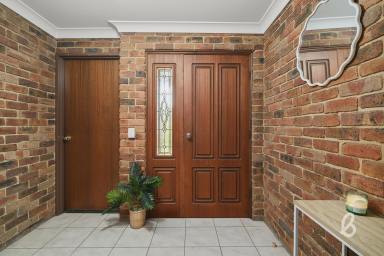 Duplex/Semi-detached For Sale - NSW - Singleton - 2330 - Low Maintenance Three Bedroom Torrens Title Duplex  (Image 2)