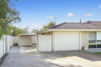 House For Sale - WA - Broadwater - 6280 - BRICK & TILE BEAUTY IN BROADWATER  (Image 2)