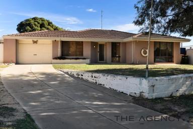 House For Sale - WA - Ledge Point - 6043 - Coastal Space, Character and an Easy Walk to the Beach  (Image 2)