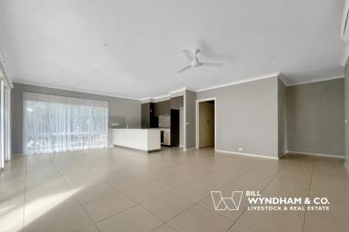 House Leased - VIC - Metung - 3904 - WHERE EVERY DAY FEELS LIKE A HOLIDAY (Image 2)