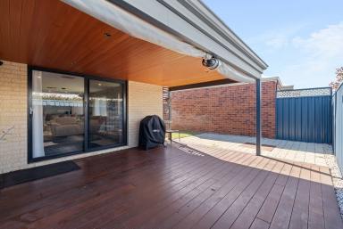 House For Sale - WA - Pearsall - 6065 - In a Word: Welcoming (Image 2)