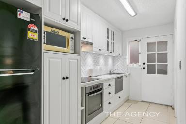 Unit For Sale - WA - Maylands - 6051 - Renovated Kitchen - Two Courtyards - One Easy Lifestyle  (Image 2)