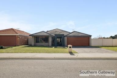 House For Sale - WA - Bertram - 6167 - FAMILY COMFORT WITH SIDE ACCESS & MODERN FEATURES  (Image 2)
